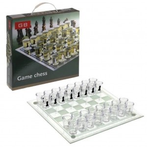 Гральний набір П'яні шахи з чарками 24 х 24 см